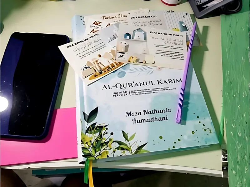 quran dewasa floral testimoni